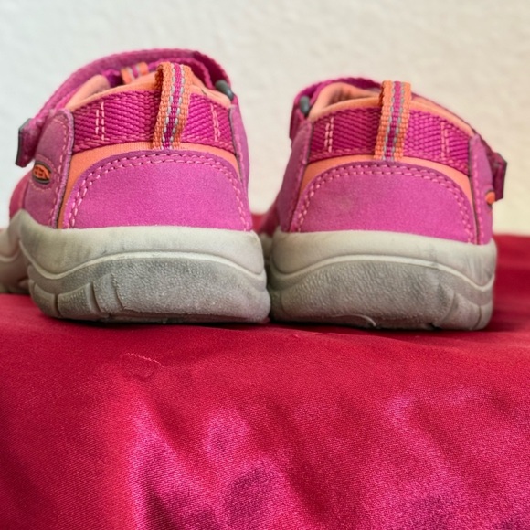 Keen Newport H2 Kids Hiking Rugged Pink Closed Toe Washable Sandals Toddler 11 - Picture 6 of 7